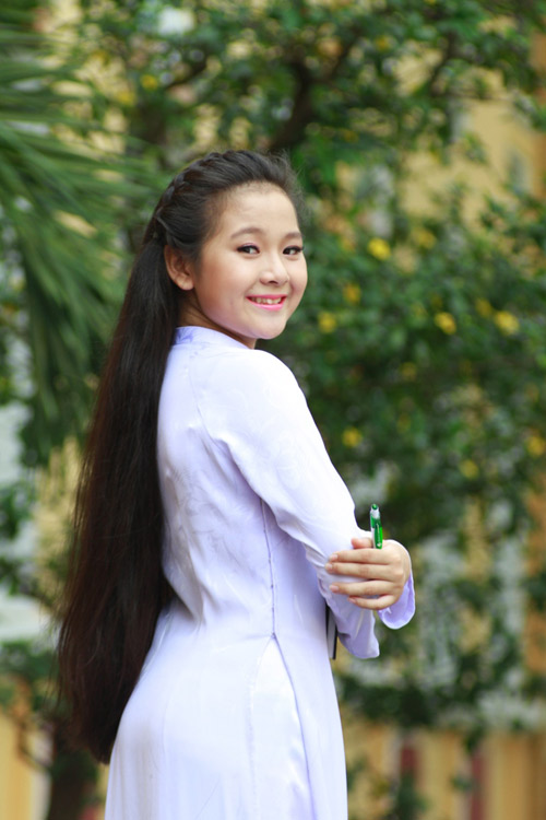 Tam Triều Dâng,bản sao angela phương trinh