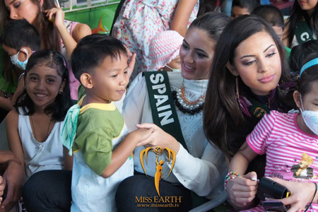 Á hậu hoàng anh,á hậu việt nam 2012,Hoa hậu Trái đất 2012,Miss Earth 2012