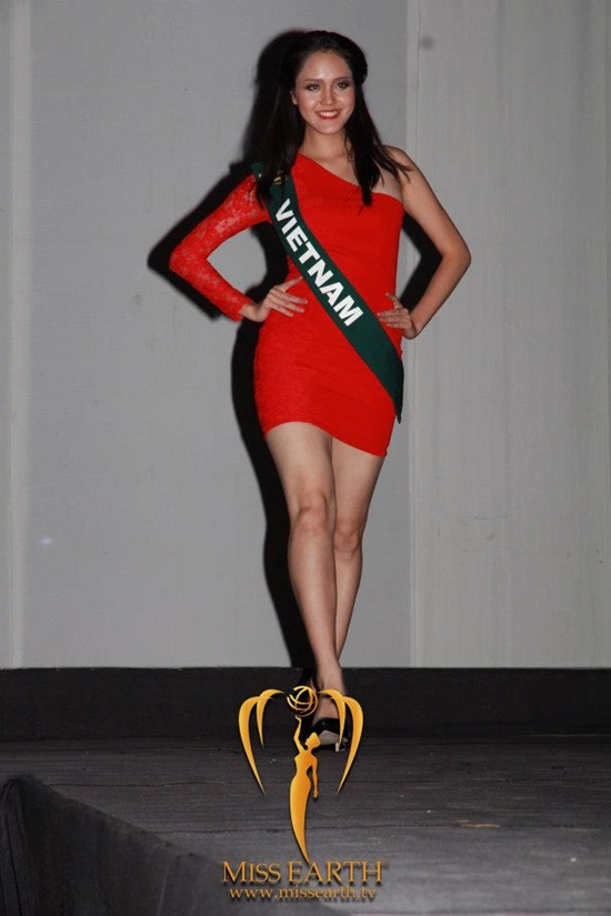 Á hậu hoàng anh,á hậu việt nam 2012,Hoa hậu Trái đất 2012,Miss Earth 2012