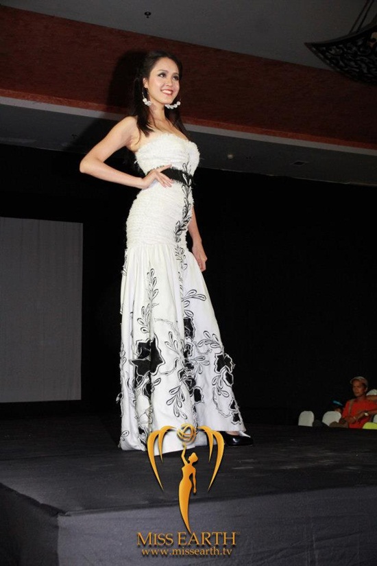 Á hậu hoàng anh,á hậu việt nam 2012,Hoa hậu Trái đất 2012,Miss Earth 2012