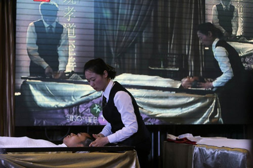 Chuyện lạ,chuyện lạ thế giới,phi thường,kỳ quặc,spa cho người chết