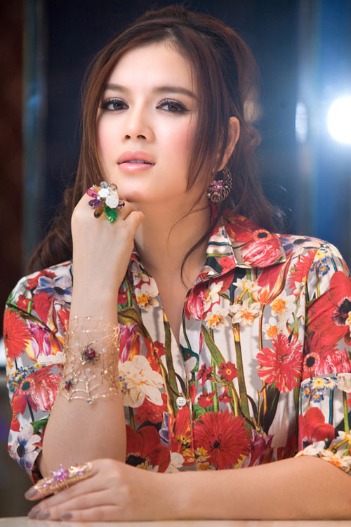 Lý nhã kỳ,phụ kiện,trang sức