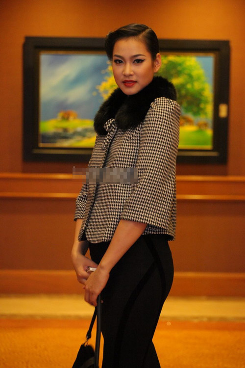 thời trang sao,style sao,họa tiết răng cưa
