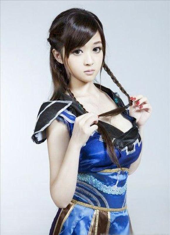 Hot girl,mộng điềm