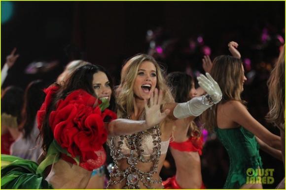 Victoria's Secret 2012,Adriana Lima,Miranda Kerr,Doutzen Kroes,Candice Swanepoel,Behati Prinsloo,Alessandra Ambrosio,Victoria's Secret show