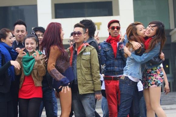 Chi Pu,Hugging Day,Mai Thỏ