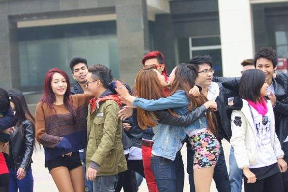 Chi Pu,Hugging Day,Mai Thỏ