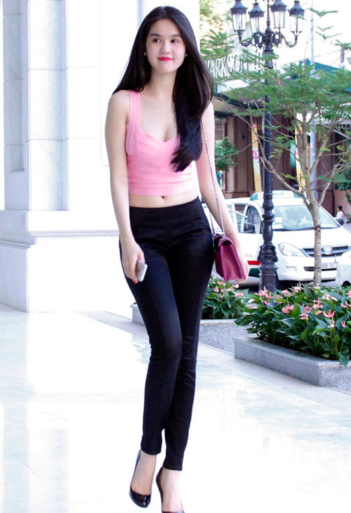 Thời trang sao việt,style sao,crop top,hồng quế,minh hằng