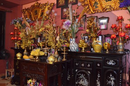Ngôi nhà tâm linh,Em bé Hà Nội,Lan Hương gai góc trên sân khấu,Lan Hươngrất tâm linh