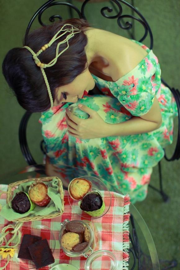 hiền thục,Bộ ảnh mới màu sắc của Hiền Thục,Hiền Thục tung hứng với bánh ngọt