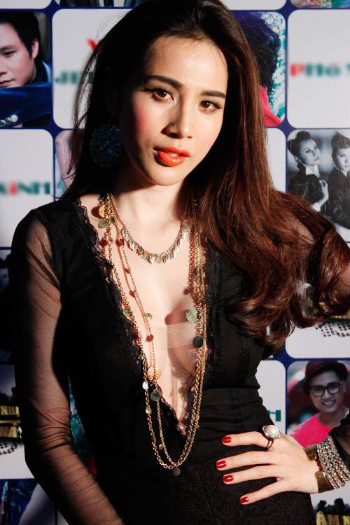 Scandal,hở hang,sexy,sao việt,thu minh,thủy tiên