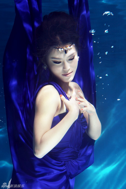 Chụp hình dưới nước,thế giới sao,trương hồ phương nga,hàn đan đồng,vn's next top,phạm băng băng