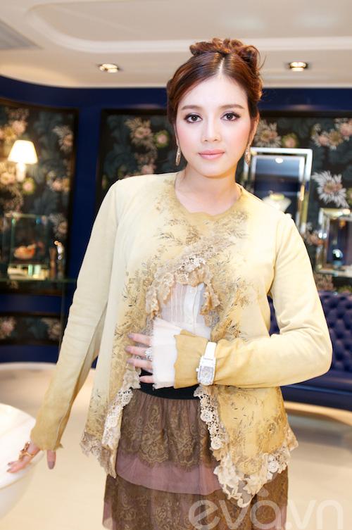 Lý Nhã kỳ,thời trang,áo độc nhất vô nhị,đắt