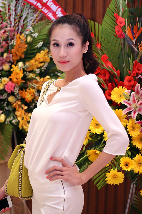 Ngọc Trinh,xinh đẹp,gợi cảm,trang phục,thời trang