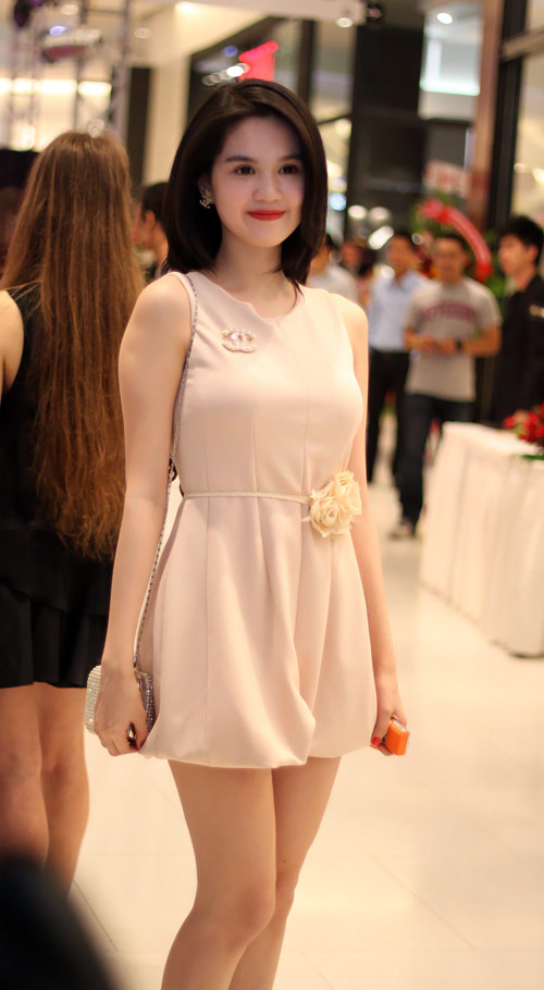 Ngọc Trinh,xinh đẹp,gợi cảm,trang phục,thời trang