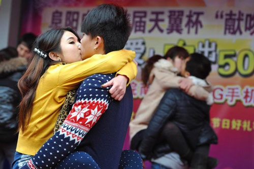Chuyện lạ,chuyện lạ thế giới,phi thường,kỳ quặc,thi hôn,valentine,lễ tình nhân