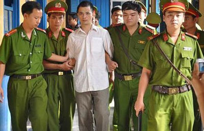 Yêu râu xanh,cha dượng,thú tính,hãm hiếp,người tình