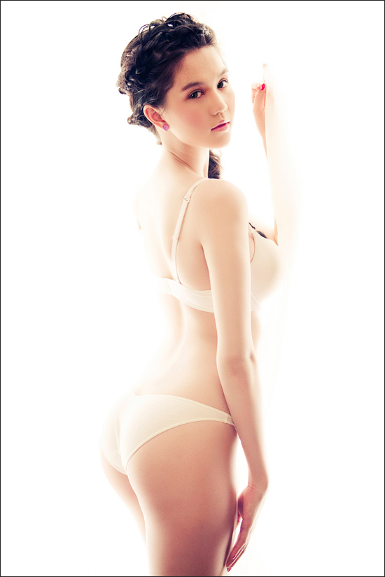 Ngọc Trinh,khoe nội y,dáng ngọc,người đẹp,xinh đẹp,nữ hoàng đồ lót,gợi cảm