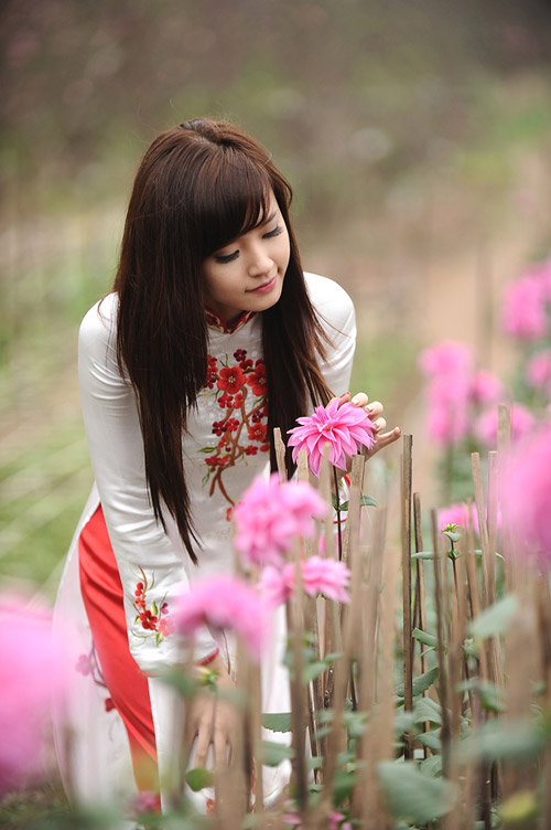 Hot girl,midu,áo dài