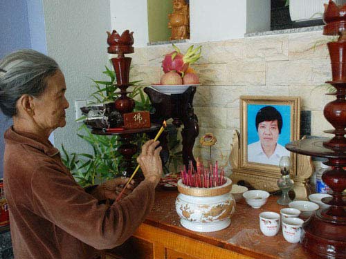 nhà báo bị đốt,Hoàng Hùng,Trần Thúy Liễu,Nguyễn Văn Tâm