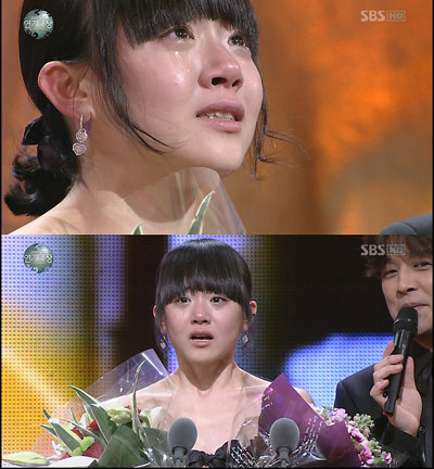showbiz Hàn,Kbiz,Park Ha Sun,Park Mi Sun,Yoon Ha,Won Bin,Son Ye Jin,Song Hye Kyo