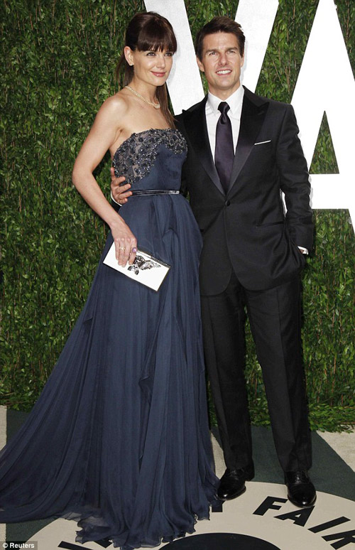 Hollywood, Tom Cruise,Katie Holme,Diddy,Kristen Wiig,Sofia Vergara,Salma Hayek