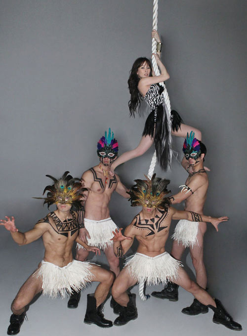 Diva hoang dã,tái xuất,quá khích,album,MV mới,nóng bỏng,ca sĩ,Ôn Lam