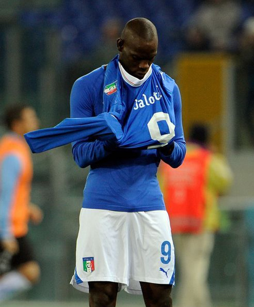 Balotelli,cầu thủ,bóng đá,Milan,Mario Balotelli,ngựa chứng,nude,phim,diễn viên,porn