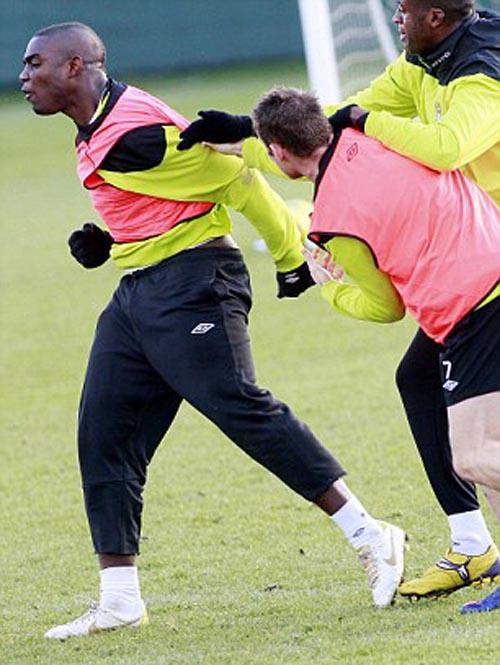Balotelli,cầu thủ,bóng đá,Mario Balotelli,ngựa chứng,nude,phim,diễn viên,porn