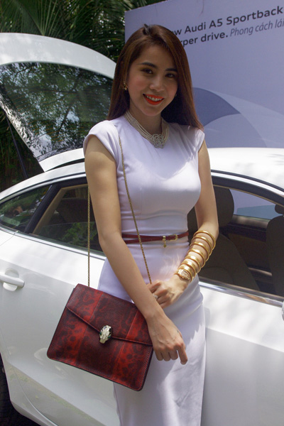 Công vinh,thủy tiên