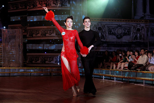 Bước nhảy hoàn vũ 2012,Minh Hằng,Phương Thanh,Minh Quân,diễn viên Vân Trang,Quách Ngọc Ngoan,Huỳnh Đông,người mẫu Anh Thư,Trương Nam Thành