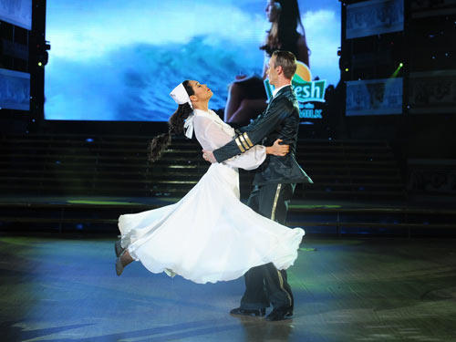 Bước nhảy hoàn vũ 2012,Minh Hằng,Phương Thanh,Minh Quân,diễn viên Vân Trang,Quách Ngọc Ngoan,Huỳnh Đông,người mẫu Anh Thư,Trương Nam Thành,MC Tuấn Tú và Á hậu Hoàng My