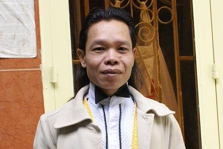 chuyện lạ,chuyện lạ việt nam,phi thường,kỳ quặc,dị nhân,dùng mắt phun nước