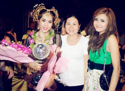 bà mẹ,mẹ,ngôi sao,làng giải trí Việt,chỗ dựa tinh thần,theo sát,theo con đi hát