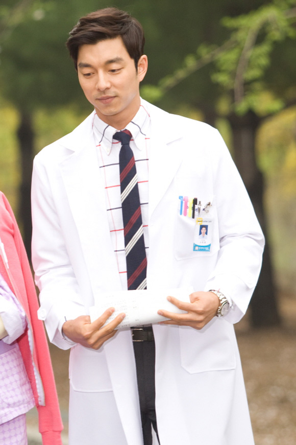 Lee Min Jung,xuống tóc,gô giáo,diễn viên,xứ Hàn