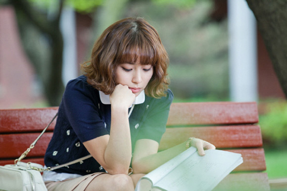 Lee Min Jung,xuống tóc,gô giáo,diễn viên,xứ Hàn