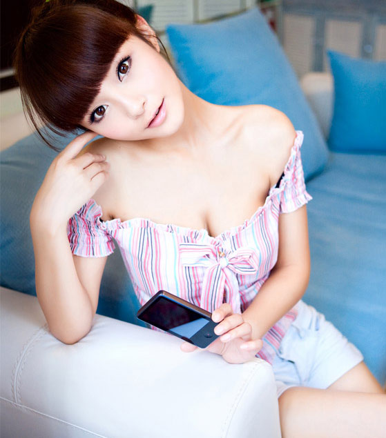 Hot girl,Wang Ruo Yi,Ryu Ji Hye, Elly Trần,Viv Li,Miwa Oshiro,Maureen Chen,Wu Rong