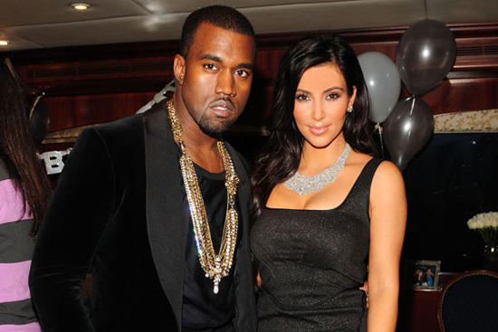 Kim Kardashian,Kanye West,ca sĩ,sao,gợi cảm,Halloween,truyền hình,Kim,siêu vòng 3,hôn nhân,Kris,ly hôn,li hôn