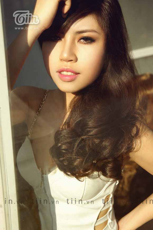 Thùy Trang,ca sĩ,em gái,Thùy Trang,khoe ngực,vòng 1,mát mẻ,sexy,Sao Mai Điểm hẹn