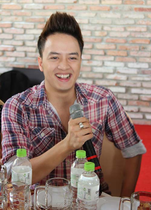 Cao Thái Sơn,ca sĩ,ca sỹ,scandal,đồng tính,tin đồn,hiếp dâm,clip sex,Adam Nguyễn,việt kiều