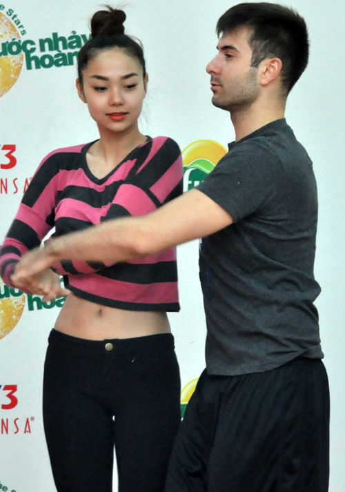 Bước nhảy hoàn vũ 2012,Minh Hằng