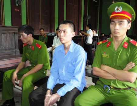 Vụ án,án mạng,giết người,ghen,tình cũ,cha đẻ