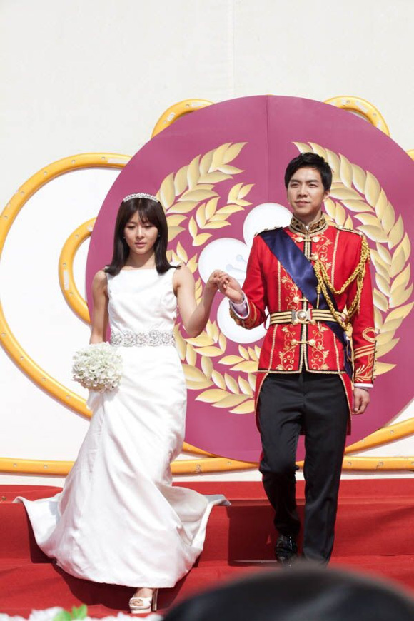 Ha Ji Won,Lee Seung Gi,giường chiếu,The King 2 hearts,đính hôn,diễn viên
