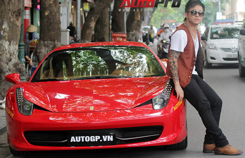 Tuấn Hưng,Lương Giang,Ferrari 458 Italiia