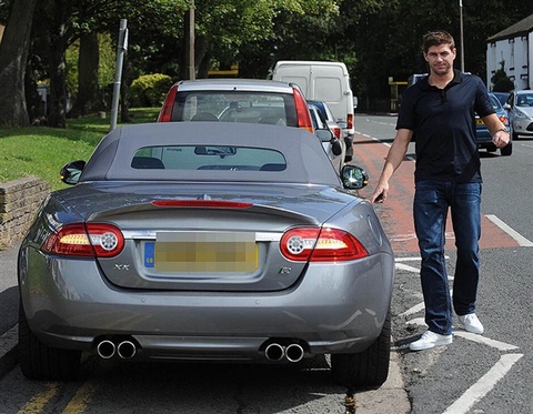 Siêu xe,xe của sao,Aston Martin DBS,Mercedes-Benz CL,Ferrari 458 Italia