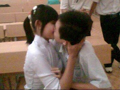 cấm yêu,bỏ nhà,đi bụi,hẹn hò,yêu đương,đi nhà nghỉ,trốn học