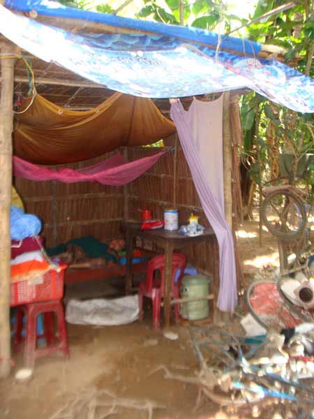 yêu râu xanh,yêu râu xanh tuổi 80,hiếp dâm,hiếp dâm bà lão
