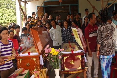 con nghiện,truy sát,con nghiện truy sát,giết người