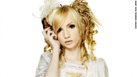 Yohio,nam ca sĩ,ngoại hình,xinh đẹp,búp bê Anime