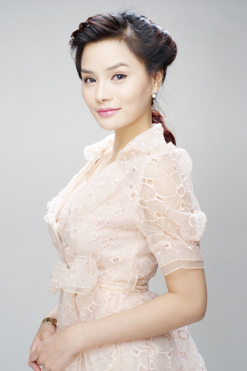 Vũ Thu Phương,người mẫu,chân dài,Campuchia,siêu mẫu,thời trang,hở,giám khảo,catwalk,cuộc thi,giản dị